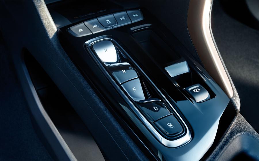 Детали интерьера Buick Velite 7 2020 года  (фото 21 из 35)